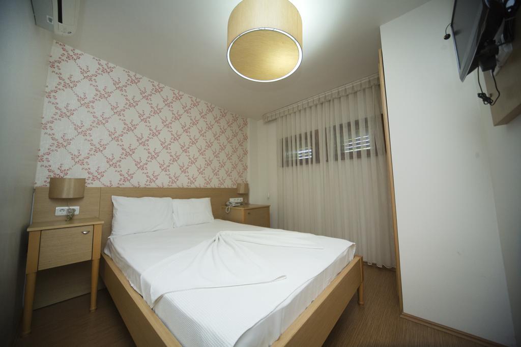 Apollon Hotel Bozcaada Quarto foto